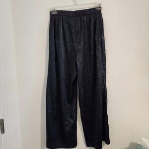 Mi Ami women's black flowy pants size Large.    Item 0811241P